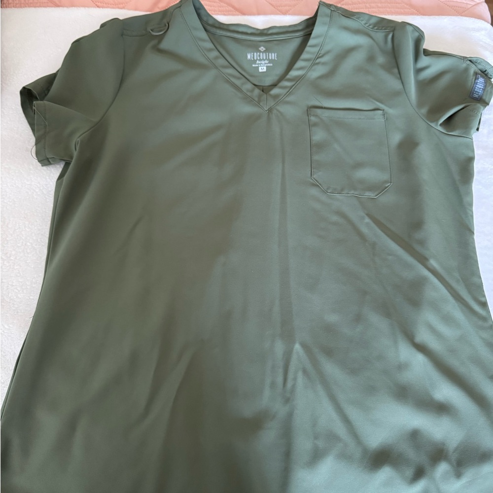 Mes Couture Olive Green V-Neck Scrub Top